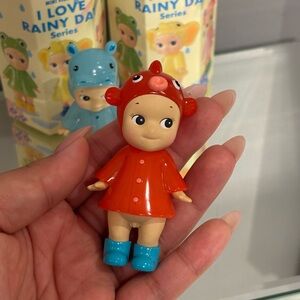 Sonny Angel Rainy Day Series - Goldfish